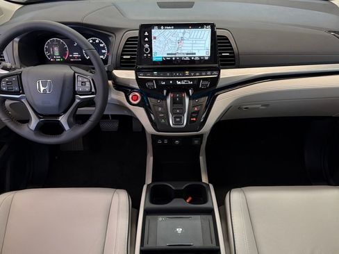 New 2026 Honda Odyssey Touring image 14