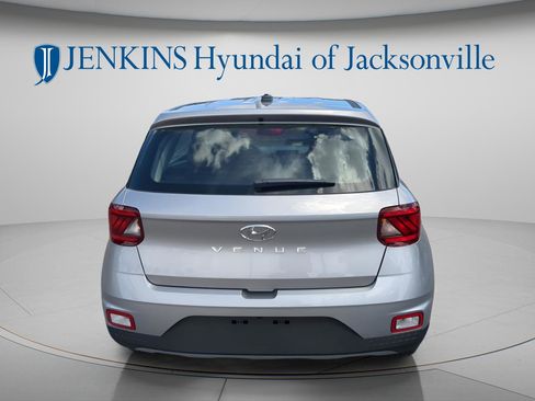 New 2026 Hyundai Venue SE FWD image 4