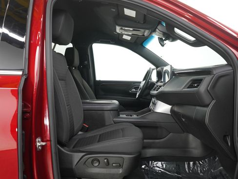 Used 2023 GMC Yukon SLE image 10