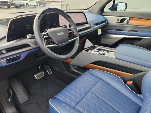 New 2026 Cadillac Vistiq Premium Luxury image 30