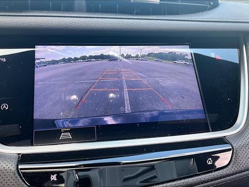 Used 2022 Cadillac XT5 Premium Luxury FWD image 14