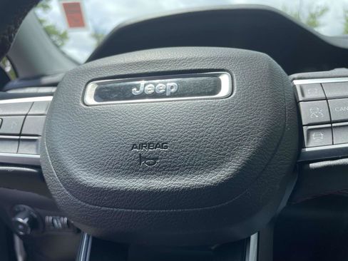 Used 2022 Jeep Compass Trailhawk w/ Trailer Tow Group AWD/4WD image 19