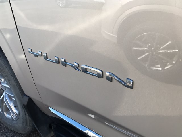 Used 2022 GMC Yukon SLT AWD/4WD image 3
