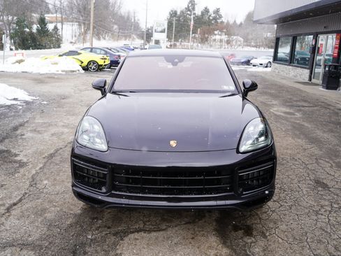 Used 2021 Porsche Cayenne Turbo image 14