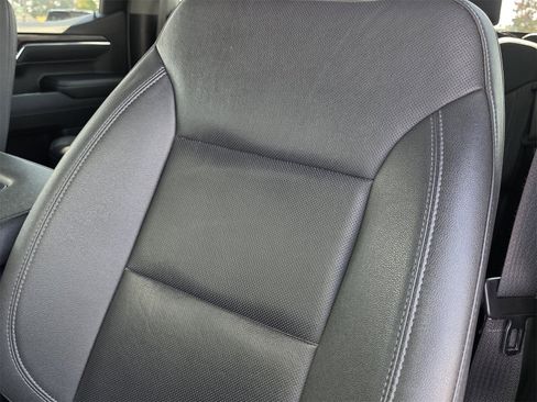 Used 2024 GMC Sierra 1500 SLT image 17