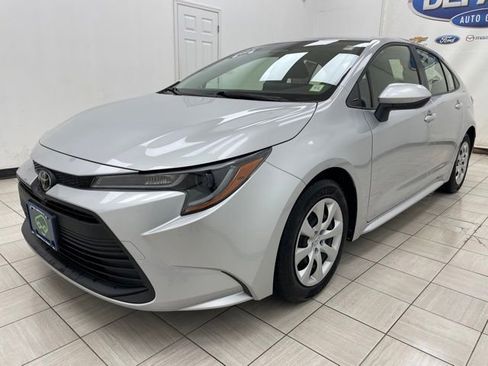 Used 2023 Toyota Corolla LE FWD image 18