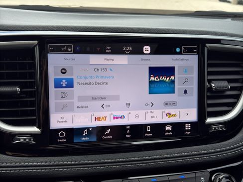 New 2027 Chrysler Pacifica Limited AWD/4WD image 19