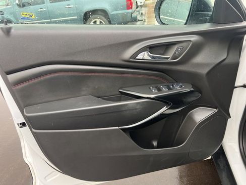 Used 2025 Chevrolet Trax RS w/ Driver Confidence Package image 18