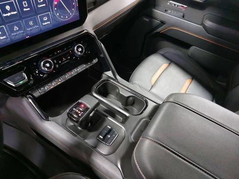 Used 2023 GMC Sierra 1500 AT4 w/ AT4 Preferred Package AWD/4WD image 25