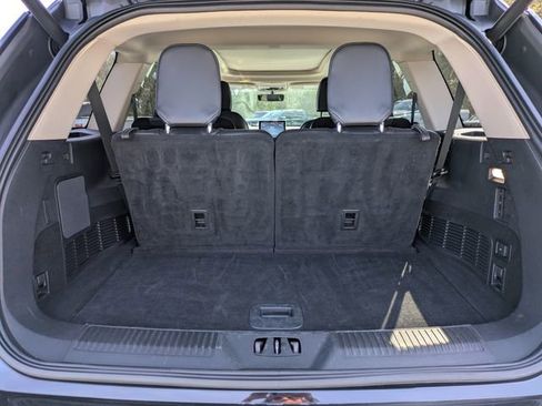 Used 2023 Lincoln Aviator Reserve RWD image 12
