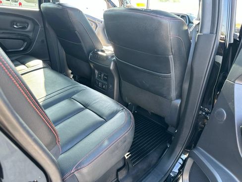 Used 2024 Nissan Titan PRO-4X w/ Pro-4x Convenience Package AWD/4WD image 18