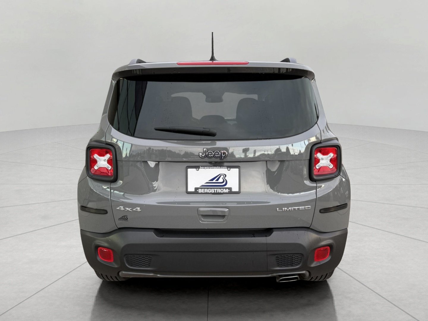 Used 2022 Jeep Renegade Limited AWD/4WD image 11