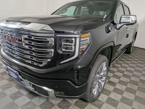New 2026 GMC Sierra 1500 Denali w/ Denali Reserve Package AWD/4WD image 10