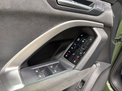 Used 2025 Audi SQ5 Premium Plus image 14