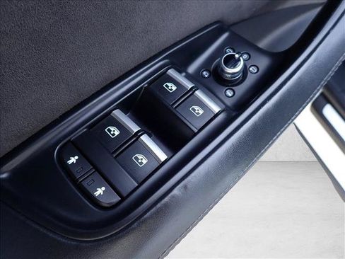 Used 2018 Audi Q7 3.0T Prestige w/ Prestige Package AWD/4WD image 16