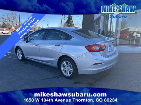 Used 2017 Chevrolet Cruze LT image 9