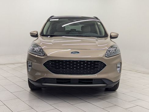 Used 2020 Ford Escape Titanium w/ Titanium Premium Package 2.0 image 5