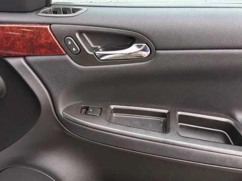 Used 2006 Chevrolet Impala LT FWD image 13