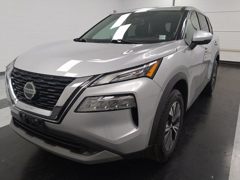 Used 2021 Nissan Rogue SV FWD image 15