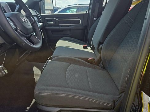 Used 2026 RAM 2500 Big Horn AWD/4WD image 7