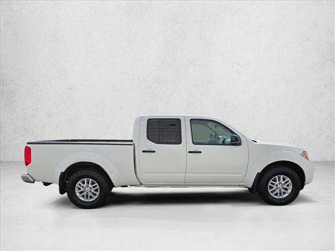 Used 2019 Nissan Frontier SV w/ Value Truck Package AWD/4WD image 4