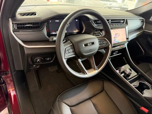 New 2026 Jeep Grand Cherokee Limited AWD/4WD image 14