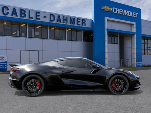 New 2026 Chevrolet Corvette Z06 w/ Stealth Interior Trim Package RWD image 16