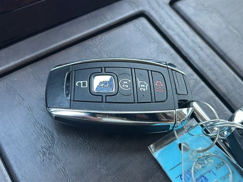 Used 2019 Lincoln Navigator L Reserve AWD/4WD image 29