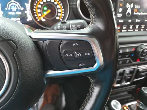 Used 2020 Jeep Wrangler Unlimited Sahara w/ Dual Top Group AWD/4WD image 54