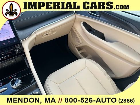 New 2025 Jeep Grand Cherokee Limited image 23