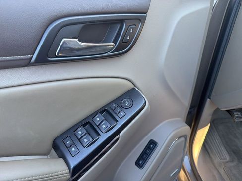 Used 2015 GMC Yukon SLT image 28