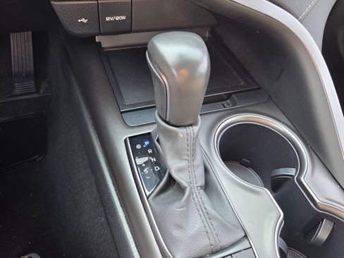 Used 2024 Toyota Camry SE FWD image 24