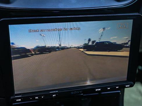 Used 2018 Chrysler 300 S image 24