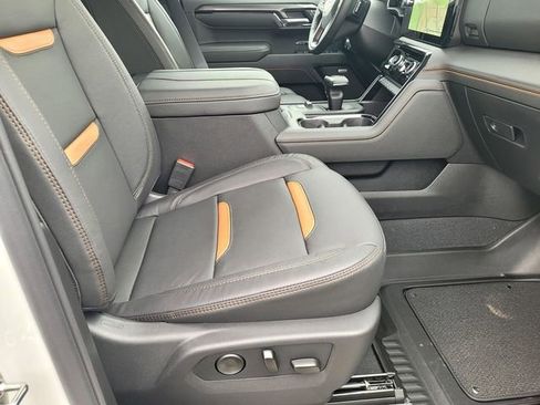 New 2026 GMC Sierra 1500 AT4 w/ AT4 Premium Package AWD/4WD image 12