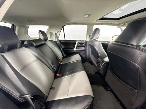 Used 2016 Toyota 4Runner SR5 Premium image 43