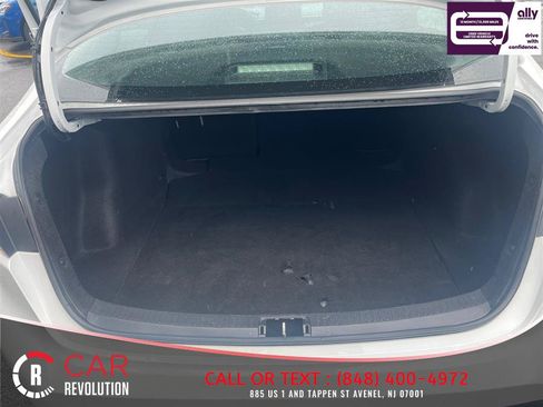 Used 2023 Toyota Corolla LE FWD image 11