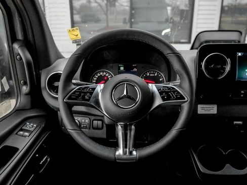 Used 2026 Mercedes-Benz Sprinter 2500 image 19