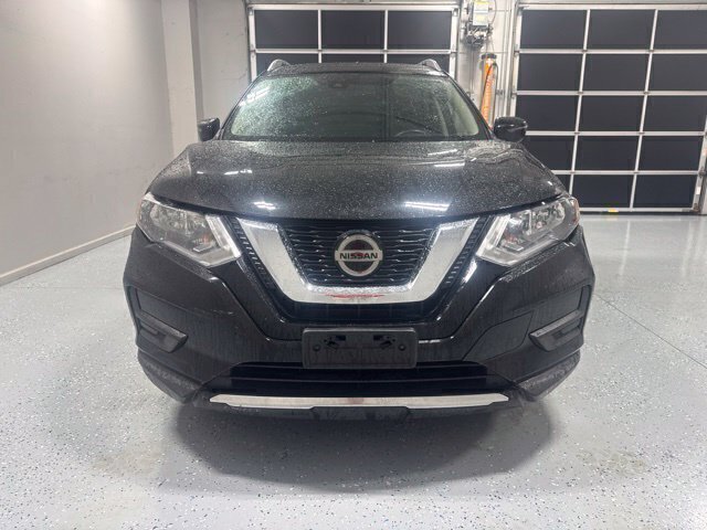 Used 2020 Nissan Rogue SV AWD/4WD image 2