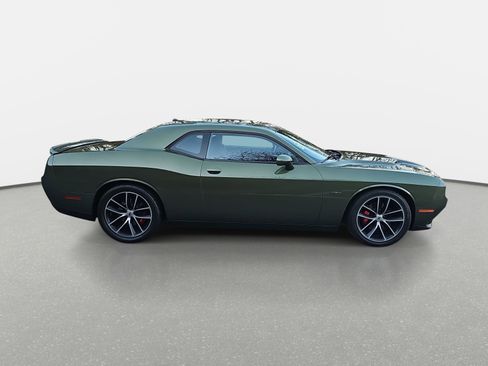 Used 2018 Dodge Challenger R/T w/ Performance Handling Group image 4