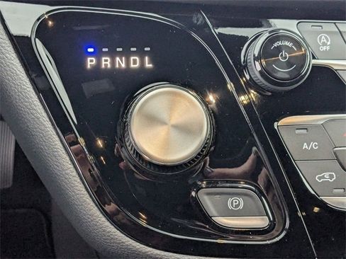 New 2026 Chrysler Pacifica Select image 22