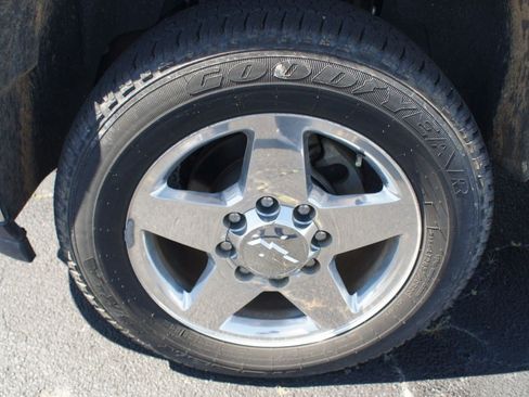 Used 2011 Chevrolet Silverado 2500 LTZ w/ LTZ Plus Package AWD/4WD image 19
