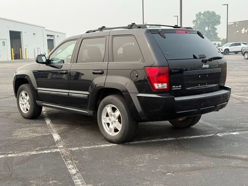 Used 2007 Jeep Grand Cherokee Laredo w/ Cargo Convenience Group AWD/4WD image 6