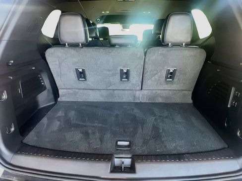 Used 2024 GMC Acadia Denali w/ Super Cruise Package FWD image 27