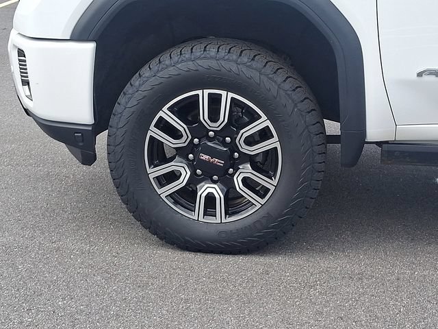 Used 2023 GMC Sierra 2500 AT4 w/ AT4 Premium Plus Package AWD/4WD image 8