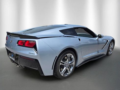 Used 2017 Chevrolet Corvette Stingray Coupe w/ 1LT RWD image 3