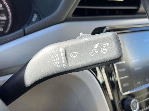 Used 2020 Volkswagen Passat 2.0T SE w/ Sunroof Package image 24