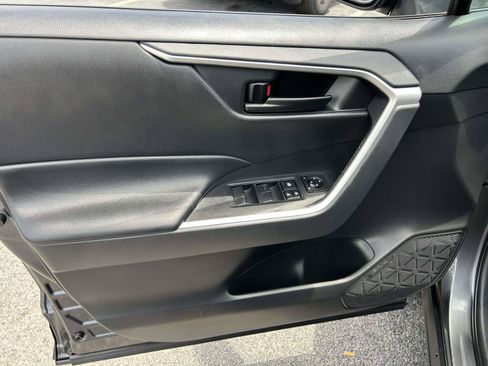 Used 2023 Toyota RAV4 LE FWD image 10