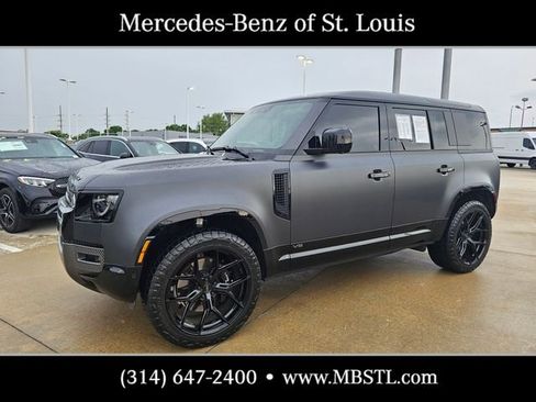 Used 2025 Land Rover Defender 110 V8 AWD/4WD image 2