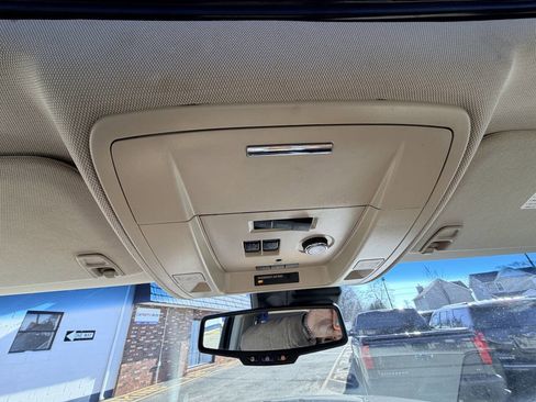 Used 2015 Chevrolet Suburban LT image 61