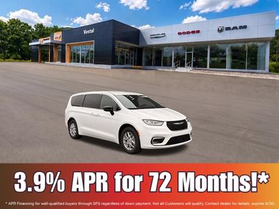 New 2026 Chrysler Pacifica Select